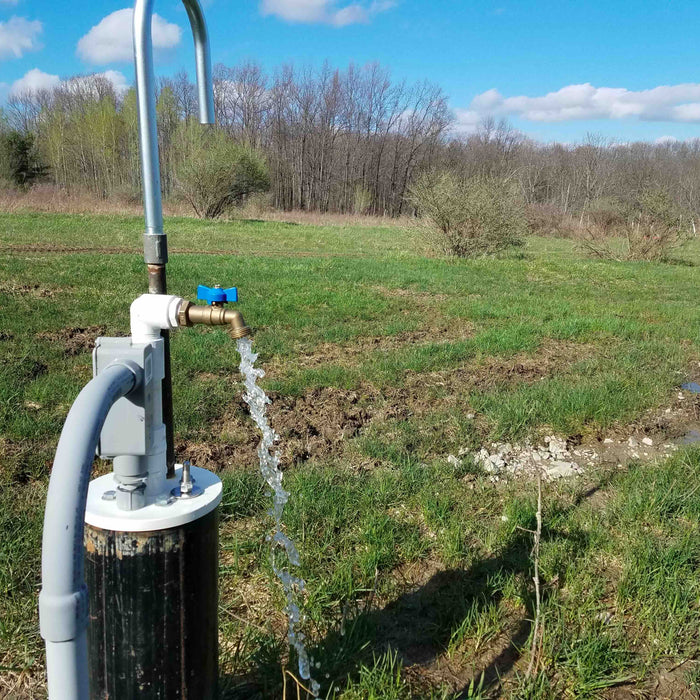 Submersible well pump